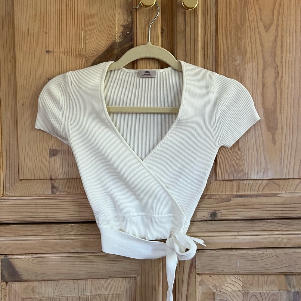 Aritzia Sculpt Knit Top
